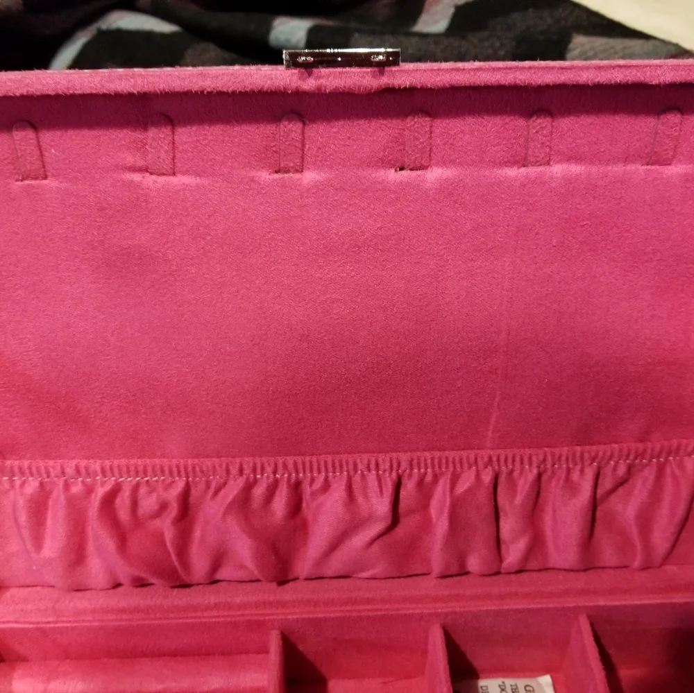 - Fuchsia Velour Jewelry box